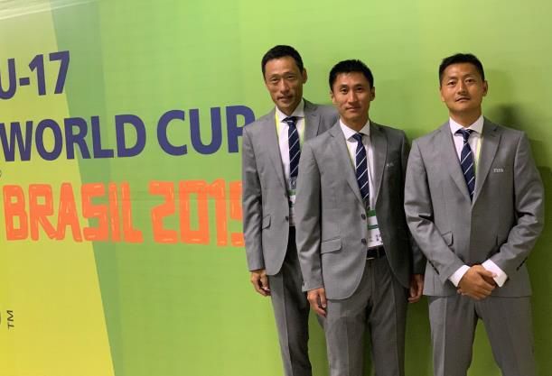 大学生旅行情侣